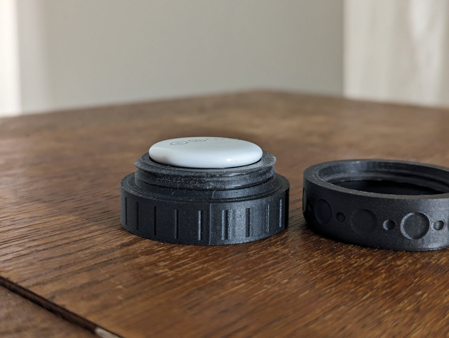 Magnetic Airtag Holder β Secure Airtag Case